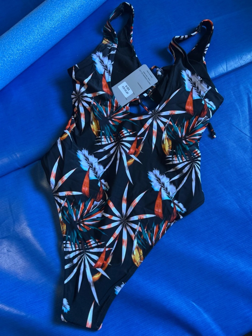 Yira one piece swimsuit black size Med - Picture 5 of 11